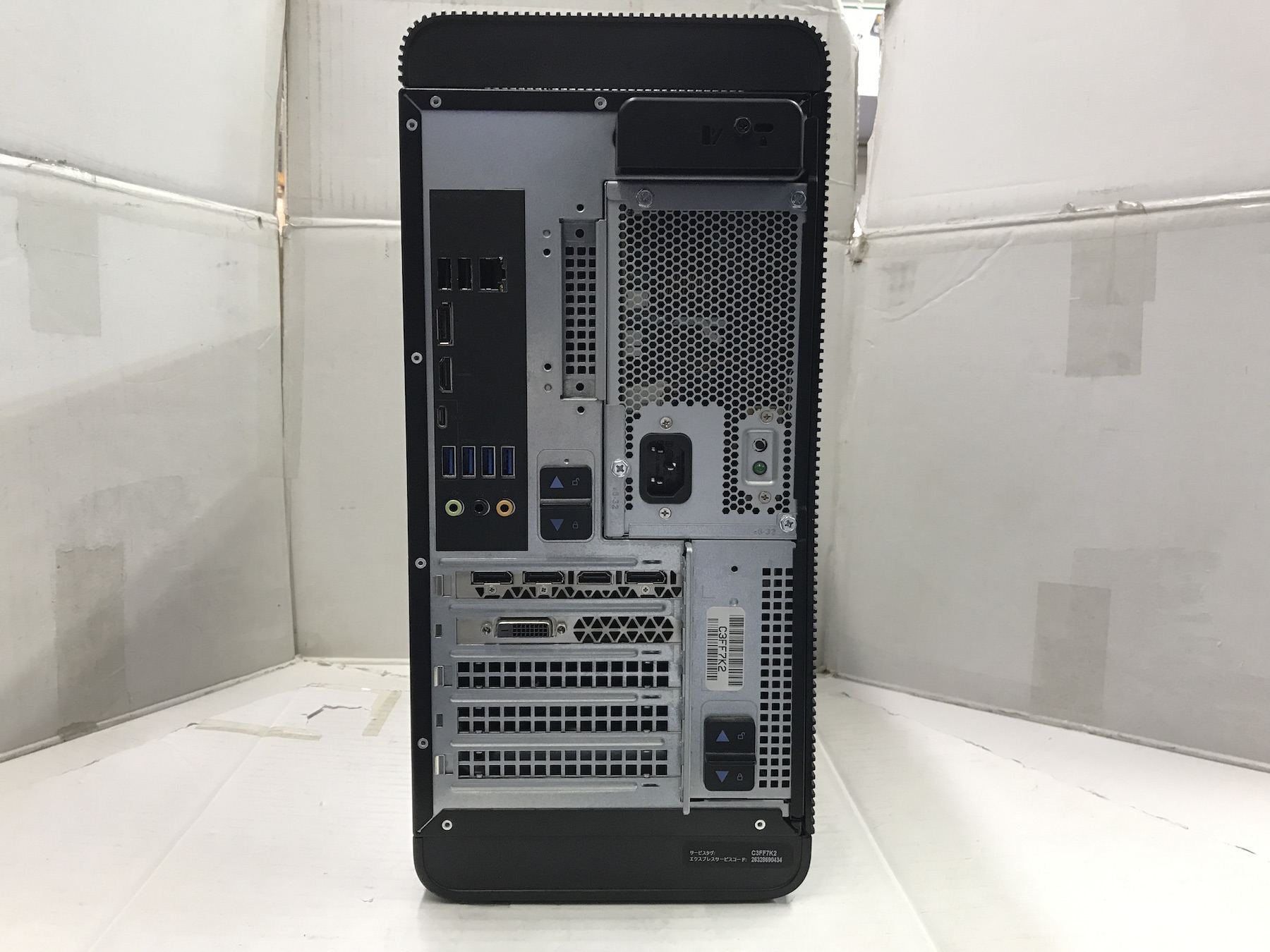 DELL XPS 8920 (CPU：Core i7 7700 3.6GHz/メモリ：16GB/SSD