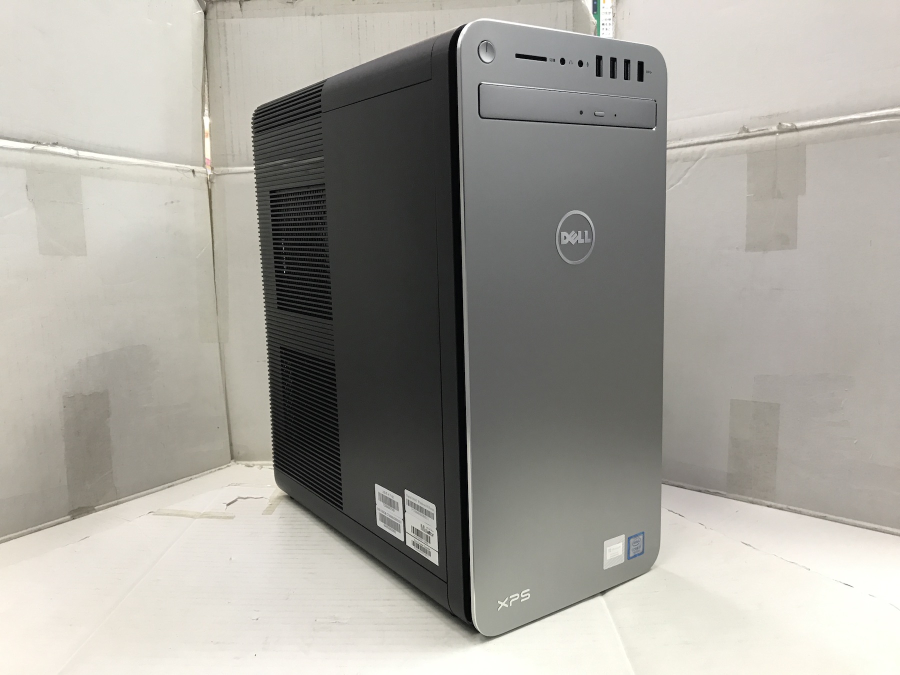 DELL XPS 8920 (CPU：Core i7 7700 3.6GHz/メモリ：16GB/SSD