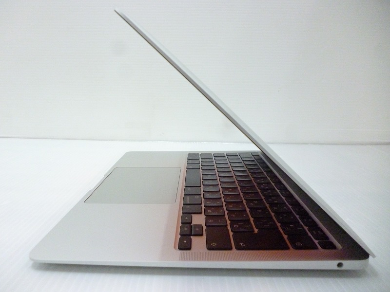 Apple MacBook Air A2179 (CPU:Core i3 1.1GHz/メモリ:8GB/SSD