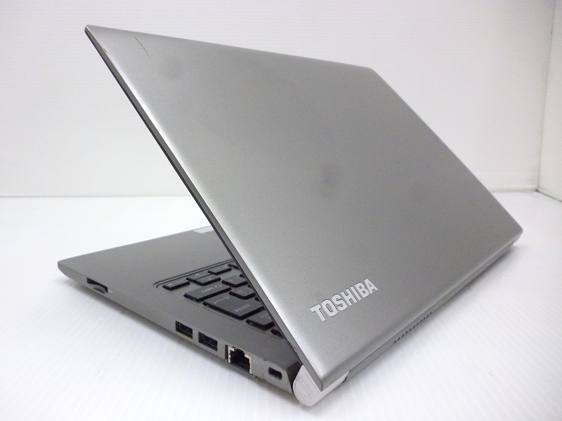 東芝 dynabook R63/B (CPU:Core i5-6300U 2.4GHz/メモリ:8GB/SSD
