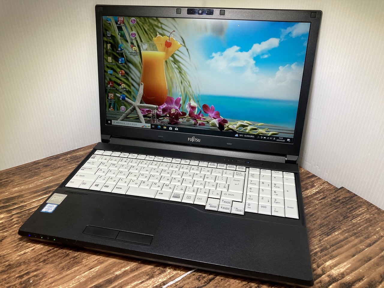 富士通 LIFEBOOK A576/P FMVA16007(CPU： Core i5 6300U 2.4GHz