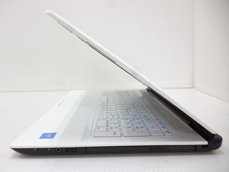 NEC LAVIE NS150/D (CPU:Celeron 3215U 1.70GHz/メモリ:8GB/SSD:500GB