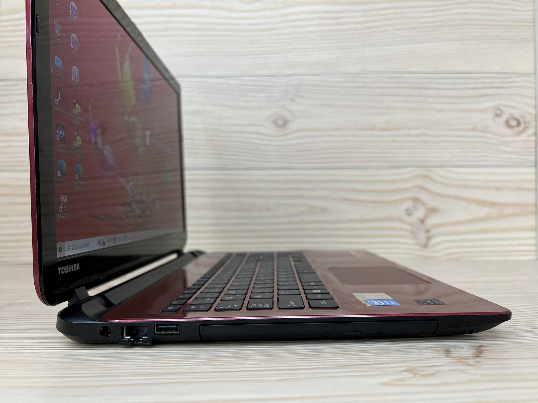 東芝　dynabook T55/RR レッド dynabook T55 T55/RR PT55RRP-BHA [モデナレッド]の製品画像