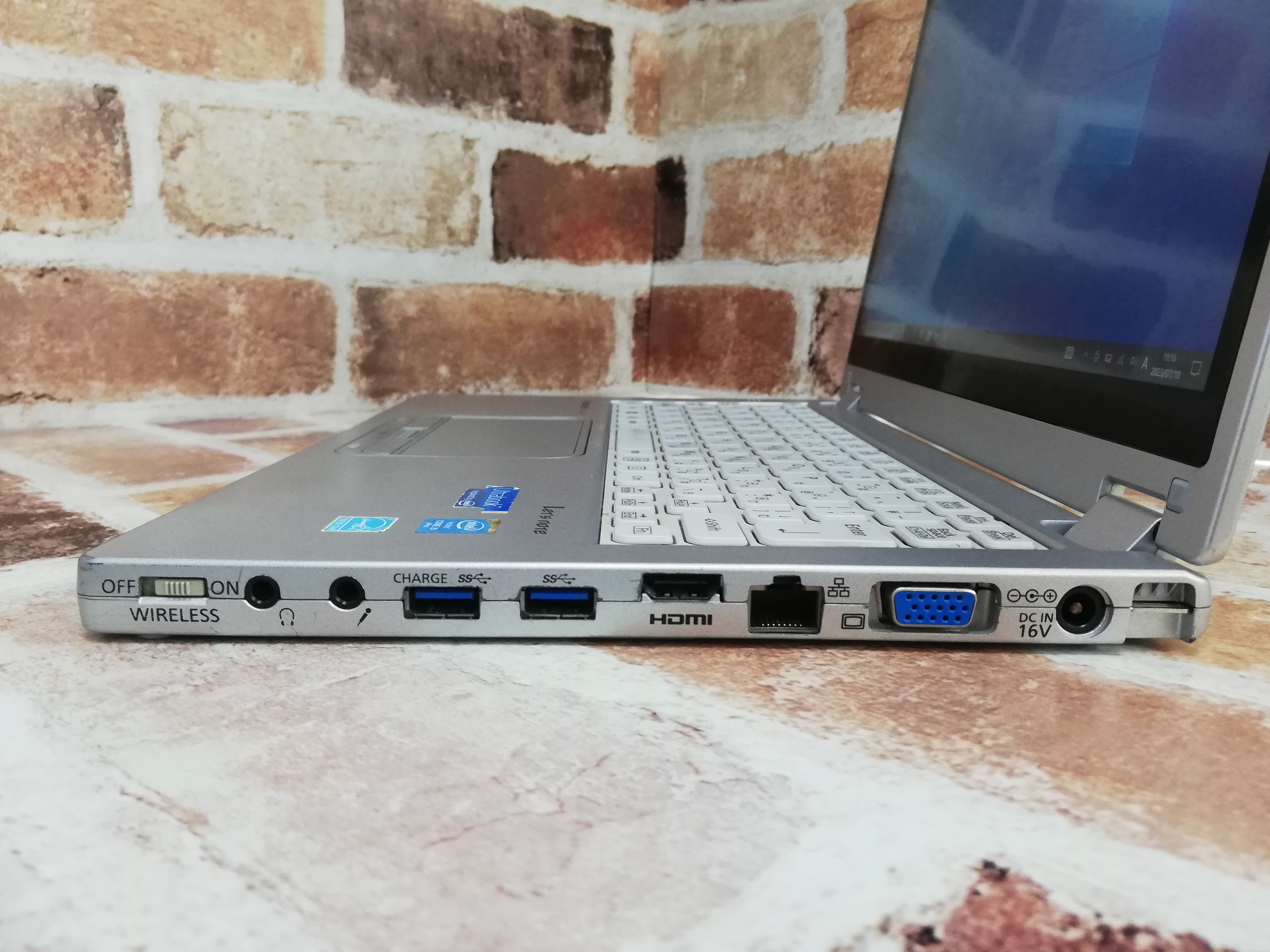 パソコン【Panasonic CF-MX3/Win 10搭載】128GB12.5 Amazon.co.jp: Panasonic CF-MX3LGCCS Let's Note CF-MX3