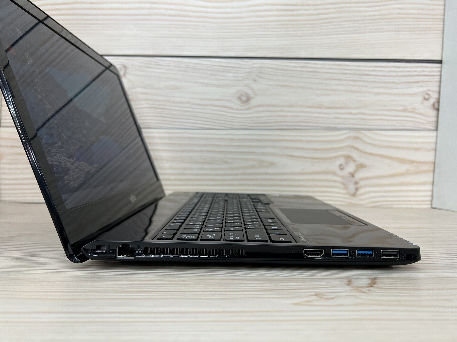 パソコンFMV_AH40/D1 富士通 ノートパソコン office付き 新品 同様 FMV LIFEBOOK AH40