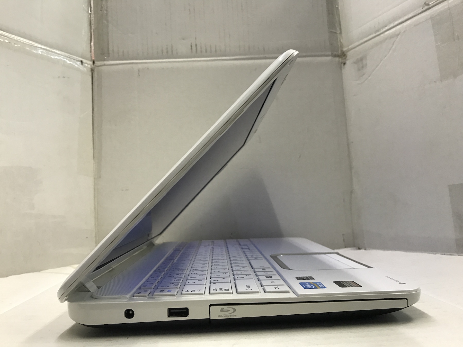 東芝 dynabook T552/37GW (CPU：Corei3 2.10GHz/メモリ4GB