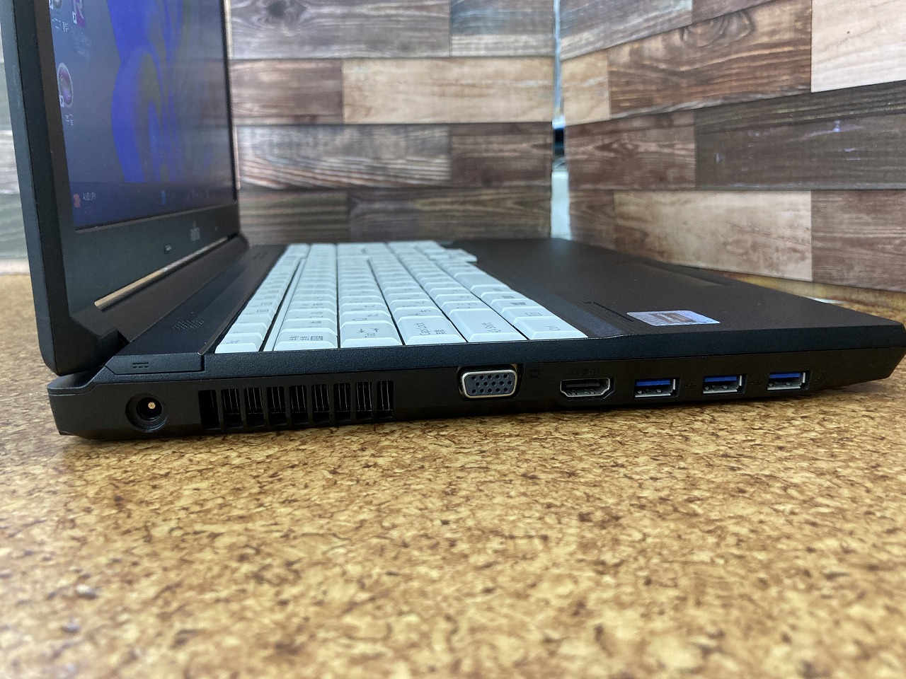 【SALE】富士通 LIFEBOOK A576/PX Intel Core i3 SALE】富士通 LIFEBOOK A576/PX Intel Core i3 Amazon.co.jp: FUJITSU