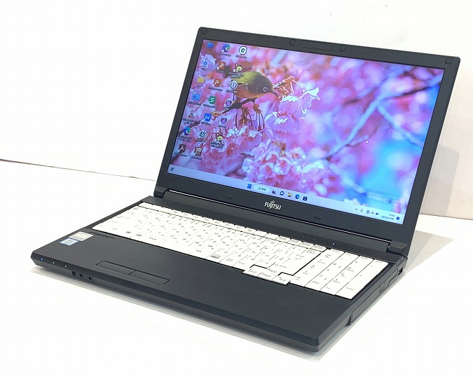 FUJITSU LIFEBOOK A576/P（第6世代CPU）