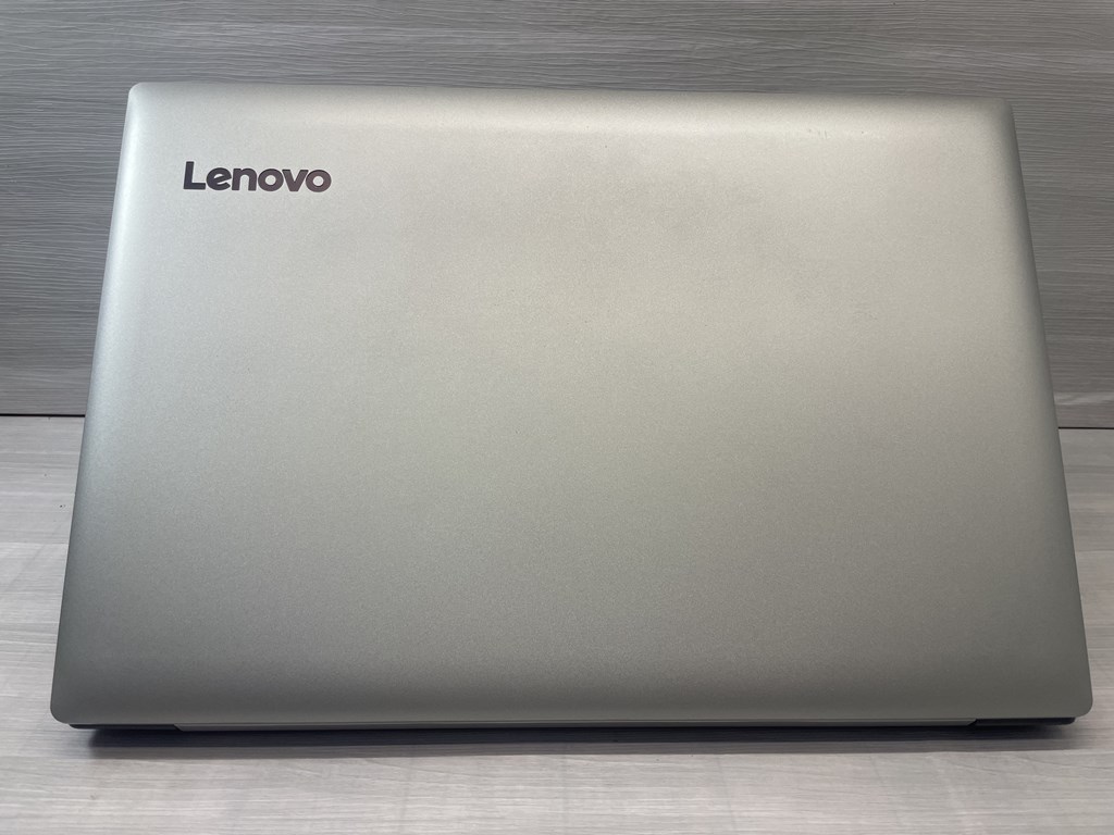 lenovo ideapad 330 (CPU：Core i7 7500U 2.7GHz/メモリ：8GB/SSD