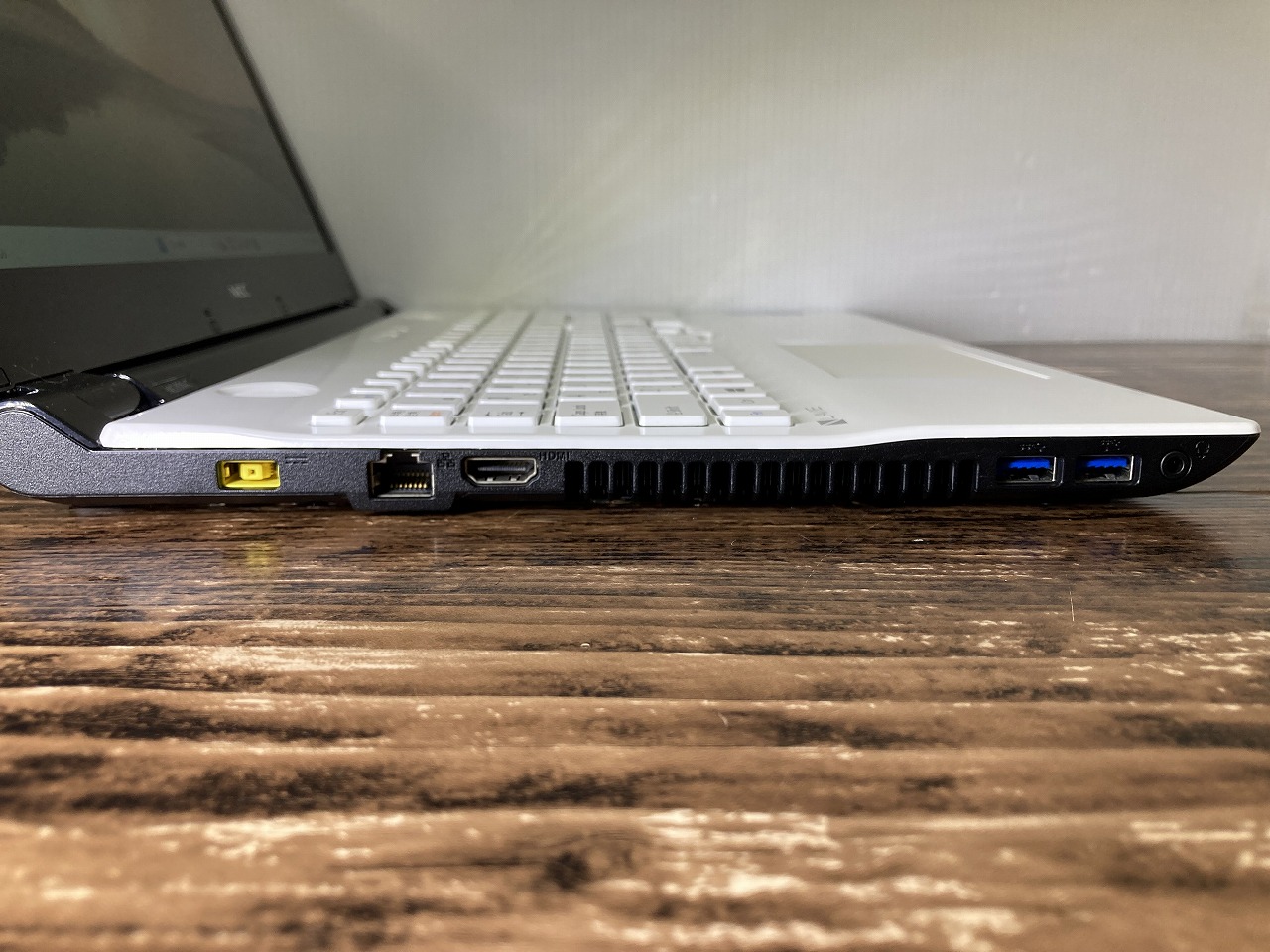 爆速SSD256GB NEC NS350/C 高性能core i3-6100U 中古ノートパソコン NEC LaVie PC-NS350FAB-KS Windows10 Core