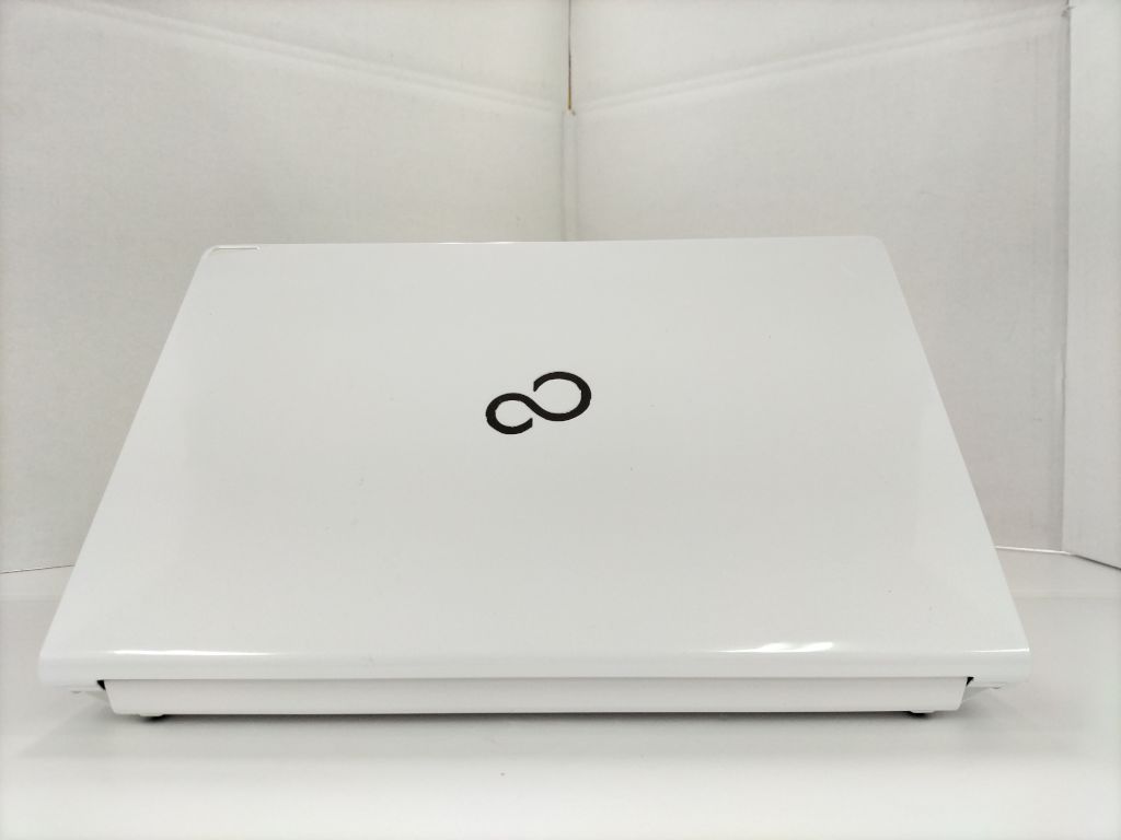 富士通 LIFEBOOK SH75/M (Corei5-4200U 1.6GHz /8GB/ HDD：128GB