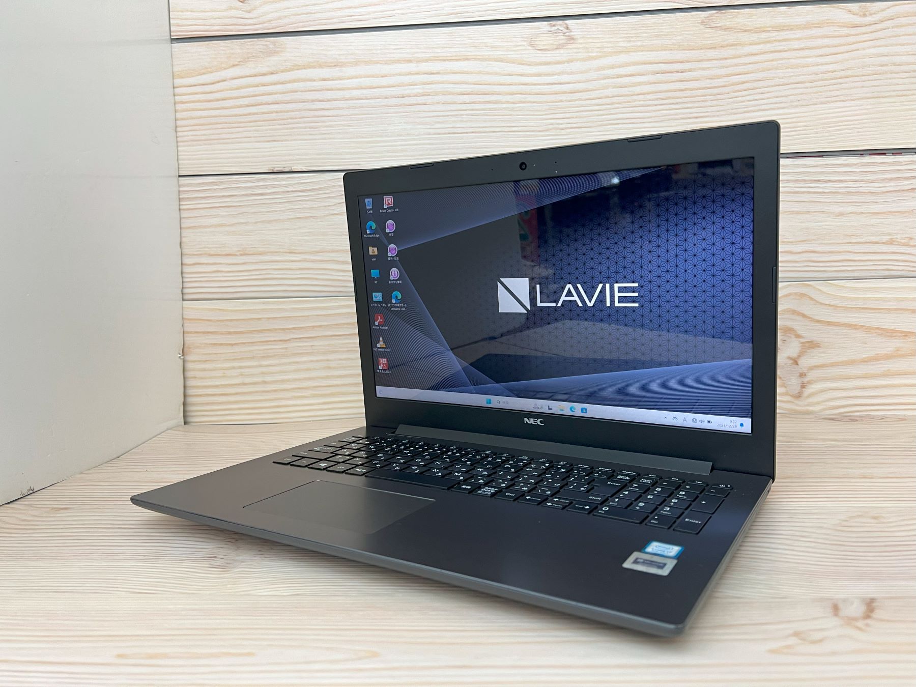 NEC LAVIE NS700/MAB