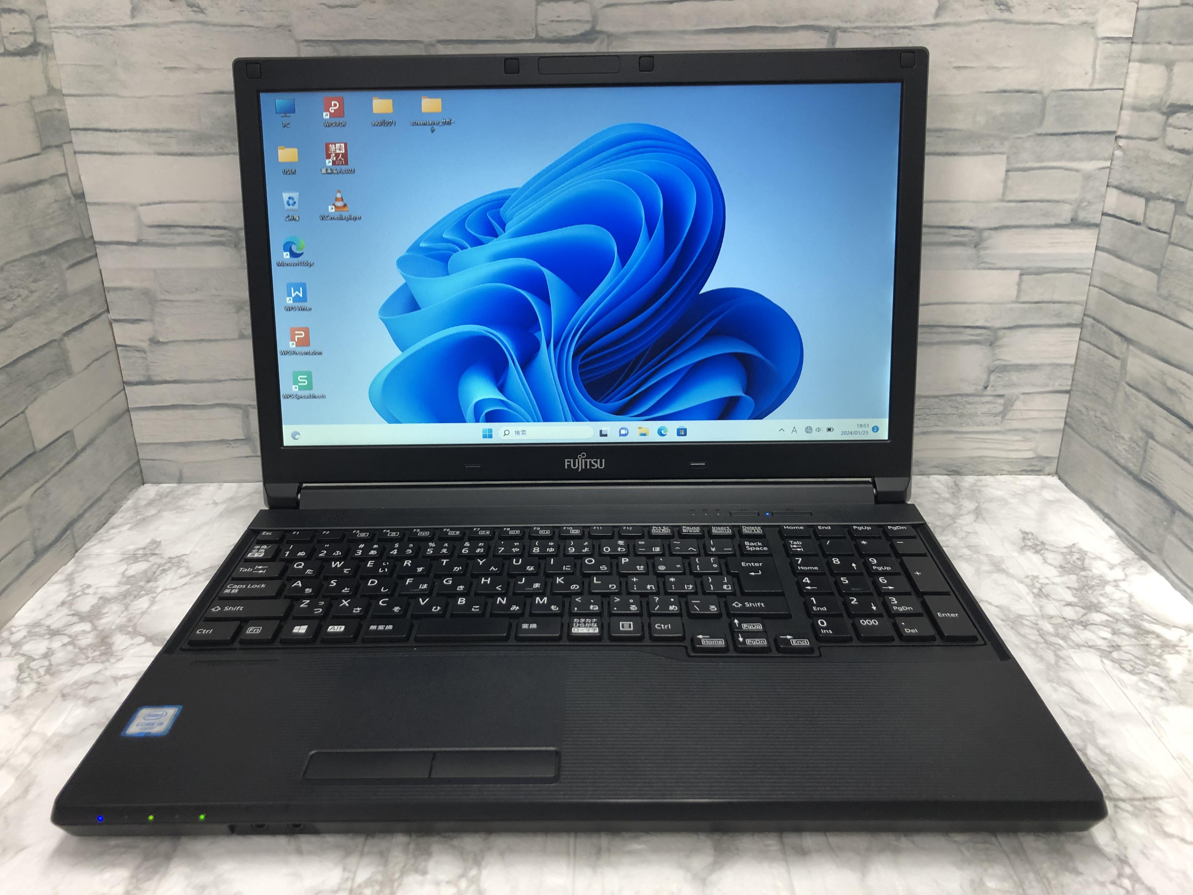 富士通　LIFEBOOK A576/R ★Windows11モデル・テンキー搭載・無線LAN子機付き！