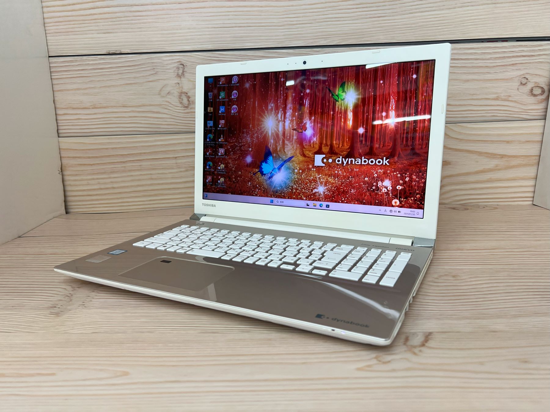 東芝 dynabook T75/FG