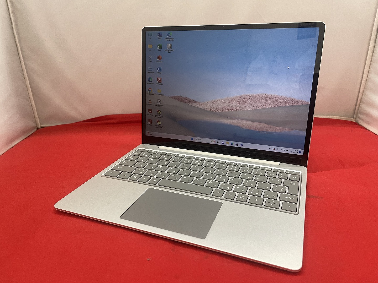 Microsoft Surface Laptop GO（第10世代CPU）