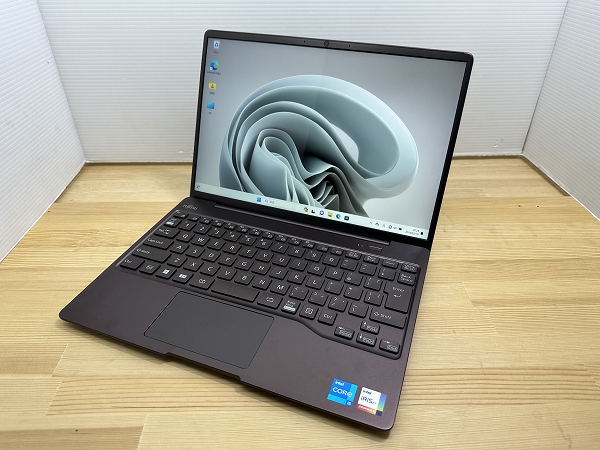 富士通  FMV LIFEBOOK CH75/G3