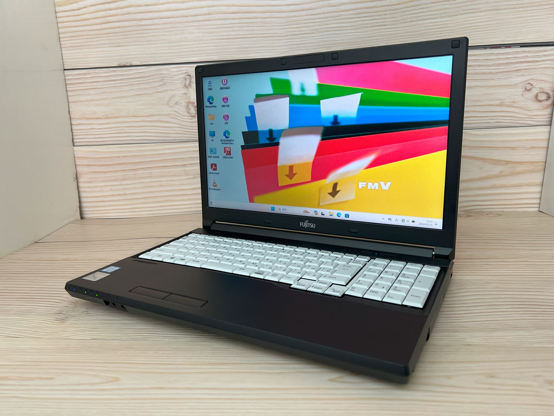 富士通 LIFEBOOK A576/R