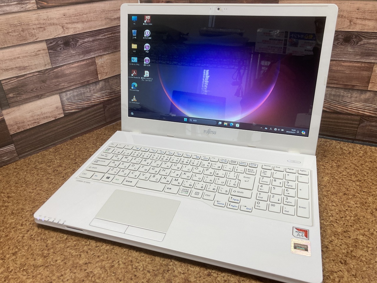 富士通 LIFEBOOK SH54/K アーバンホワイト 富士通 FMV LIFEBOOK AH54/D FMVA54DW [アーバンホワイト] 価格