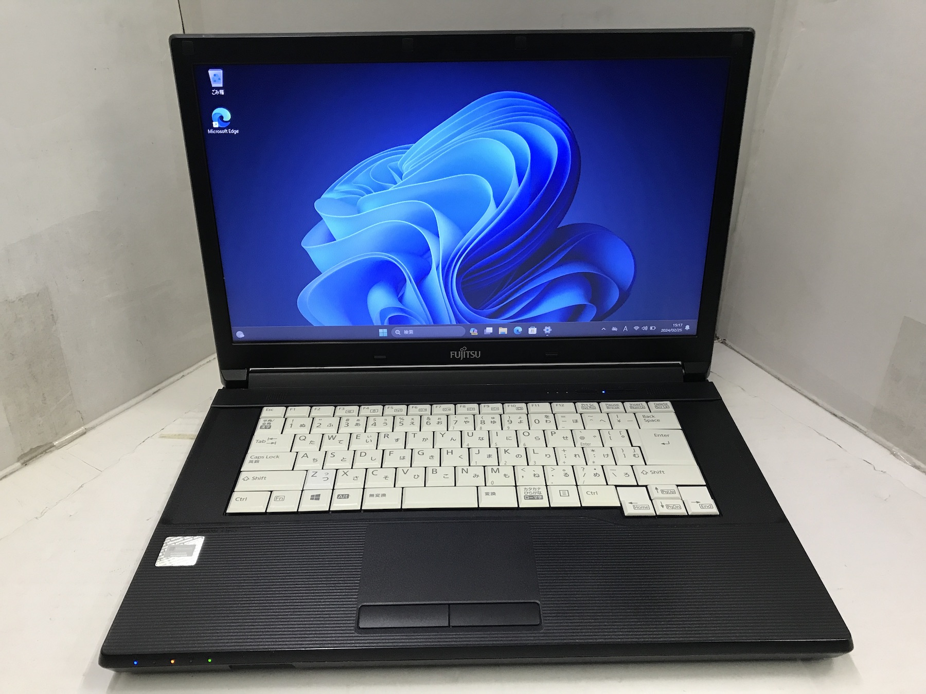富士通 LIFEBOOK A576/R ☆1000GB（1TB）の大容量！！