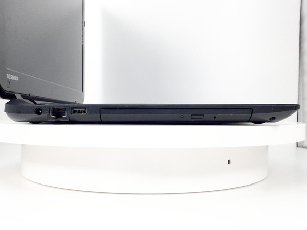 東芝 dynabook T55/45MB(CPU：Core i3 4025U 1.9GHz/メモリ：4GB