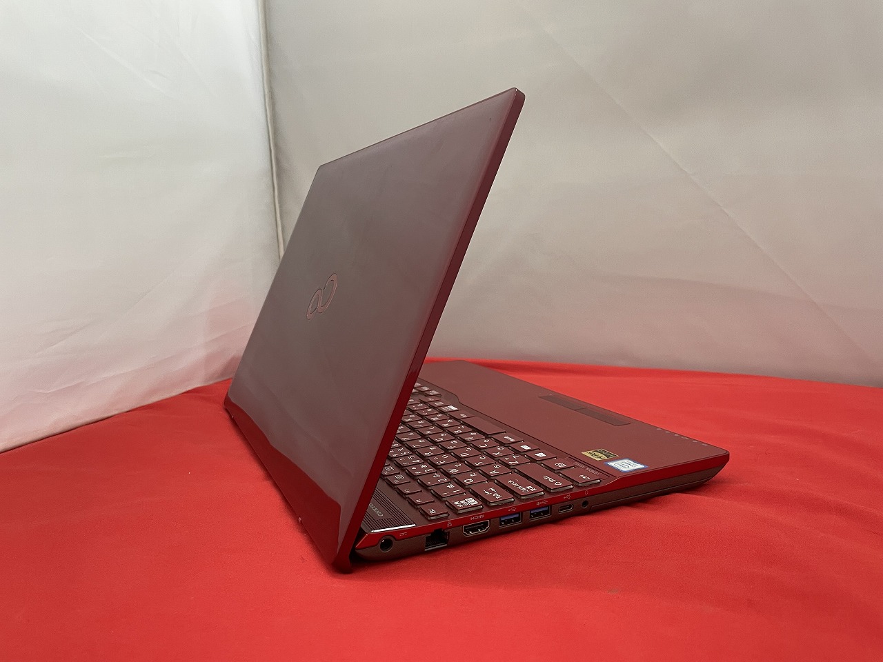 富士通 LIFEBOOK AH53/C2 (Core i7 8550U 1.8GHz/8GB/SSD;480GB
