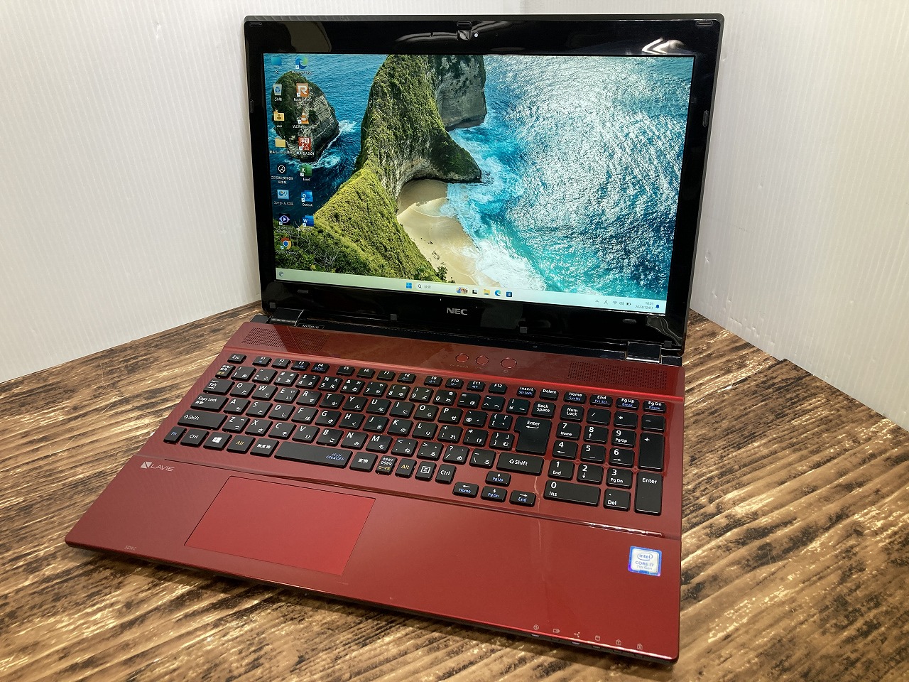 NEC LAVIE NS700/G(CPU： Core i7 7500U 2.7GHz/メモリ：8GB/新品SSD