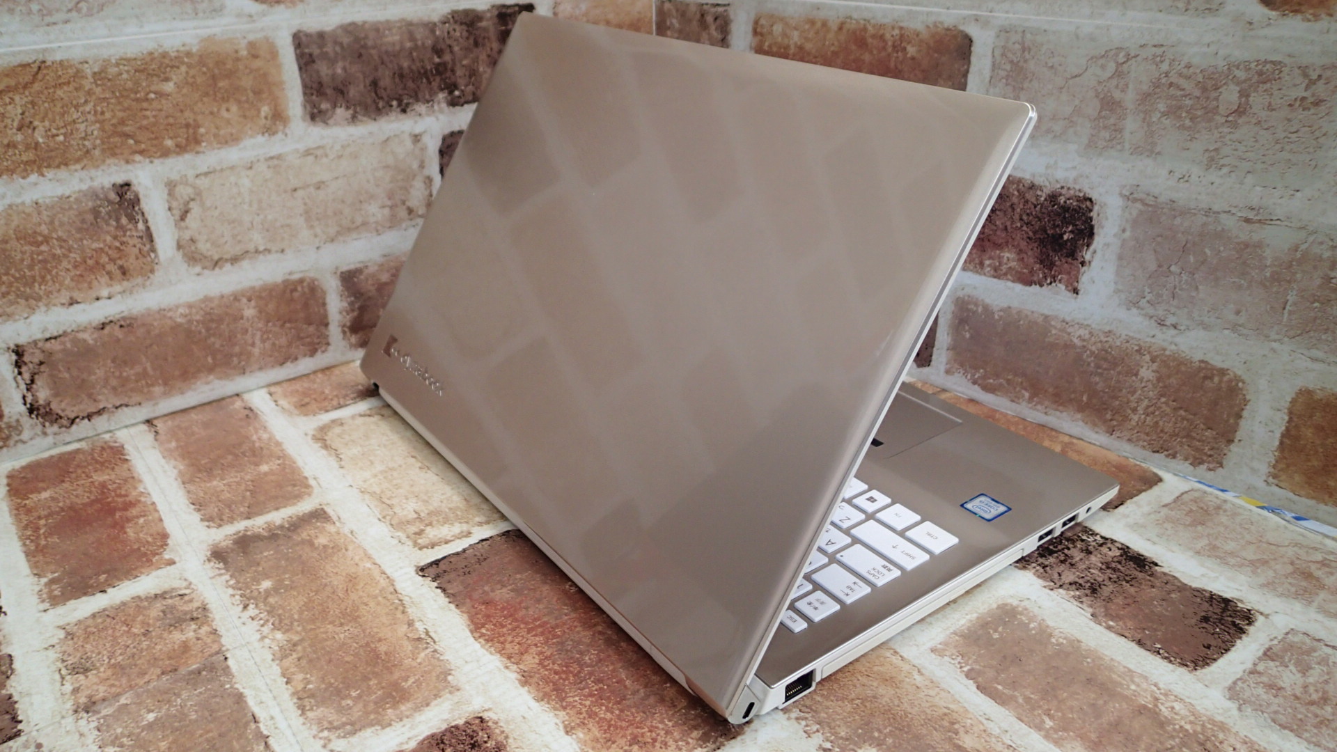 dynabook AZ45/FG