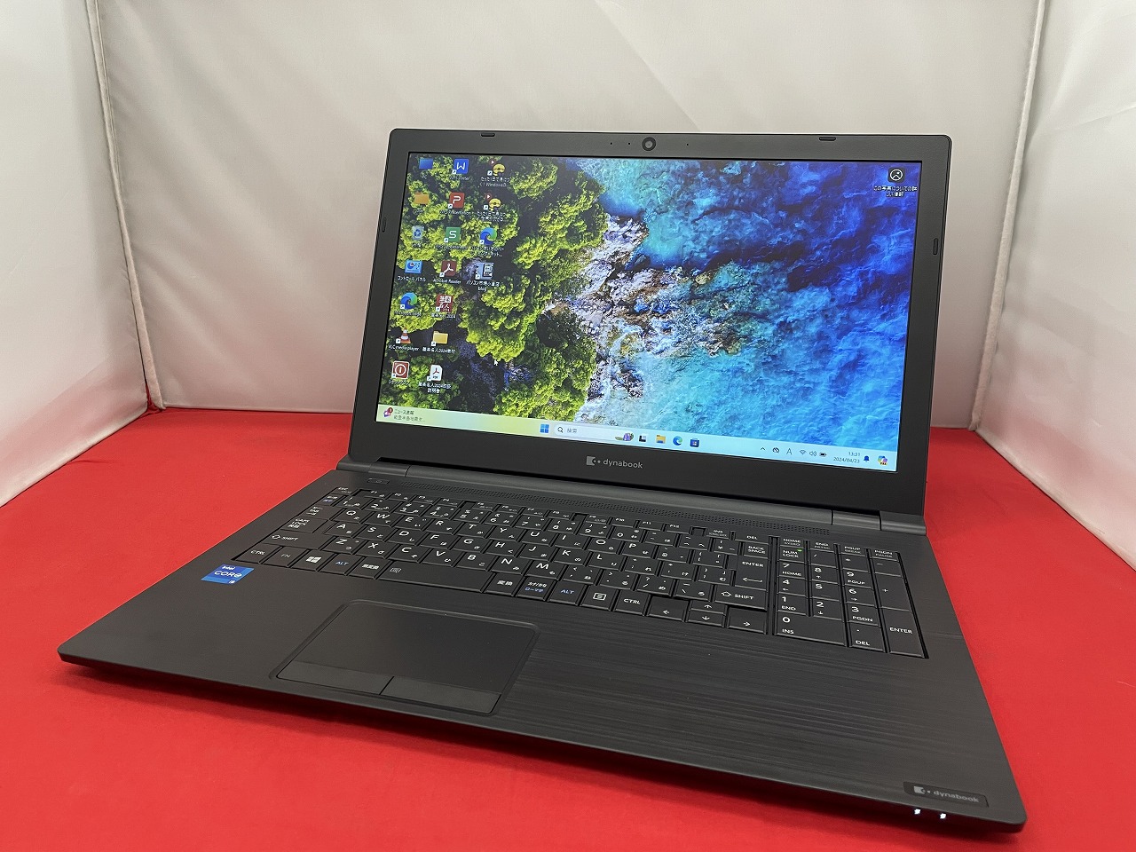 東芝 dynabook B65/HS