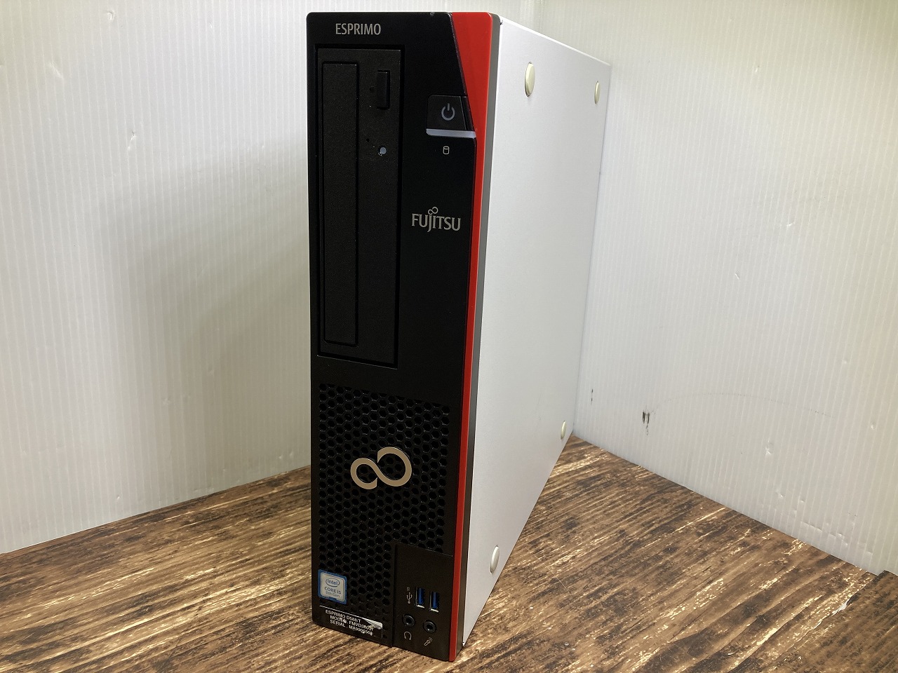 富士通 ESPRIMO D588/T