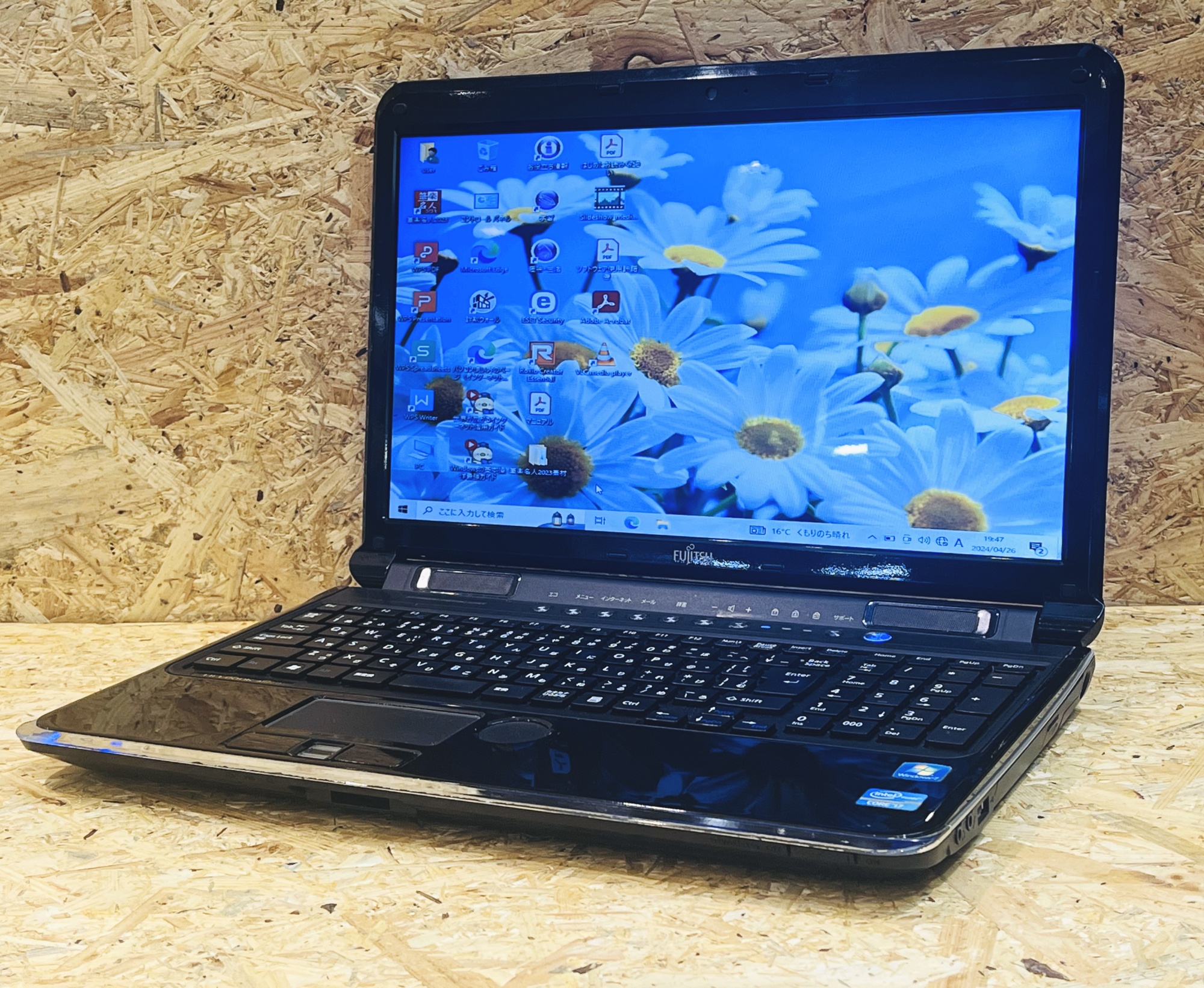 富士通 LIFEBOOK AH77/D(第2世代CPU)