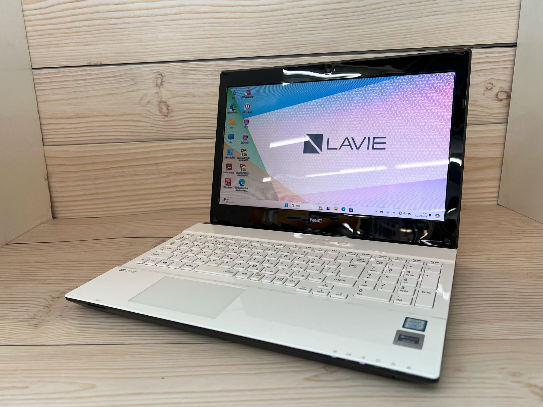 NEC LAVIE NS700/G