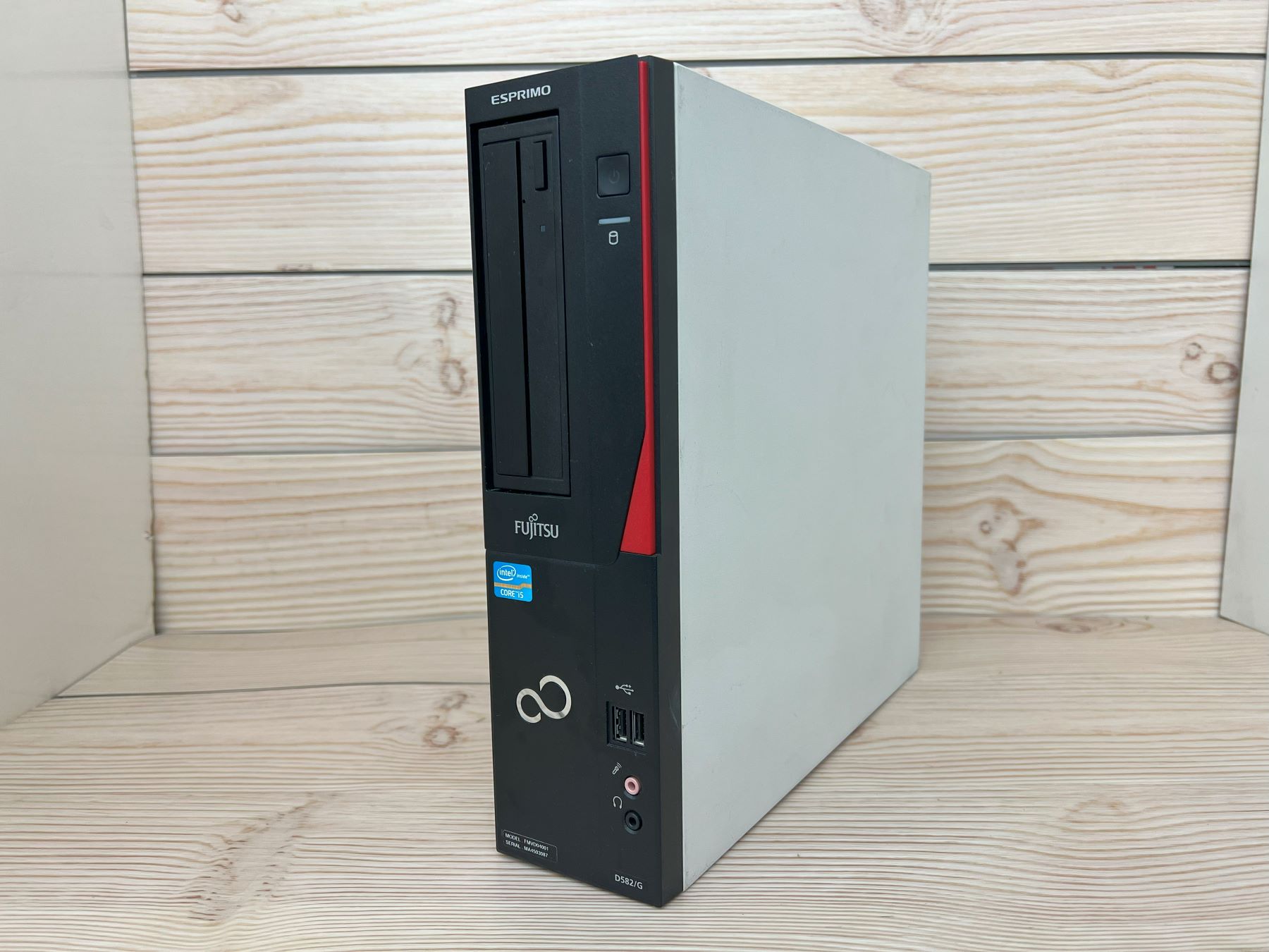 富士通 ESPRIMO D582/G