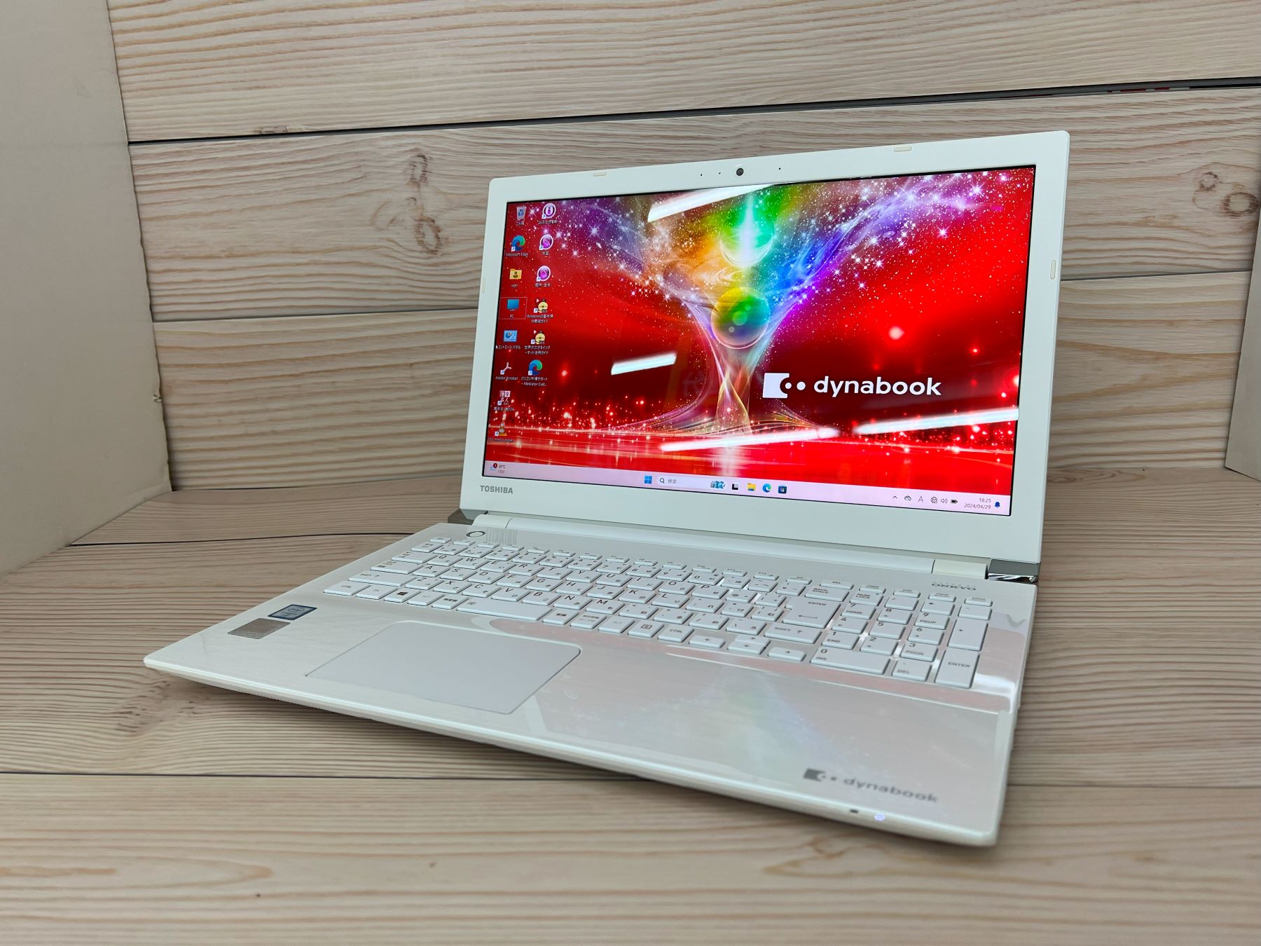 東芝 dynabook T55/AW