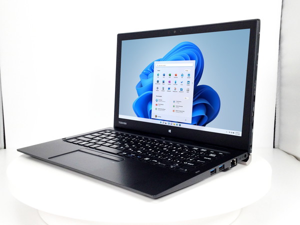 東芝 dynabook R82/A（第6世代CPU）