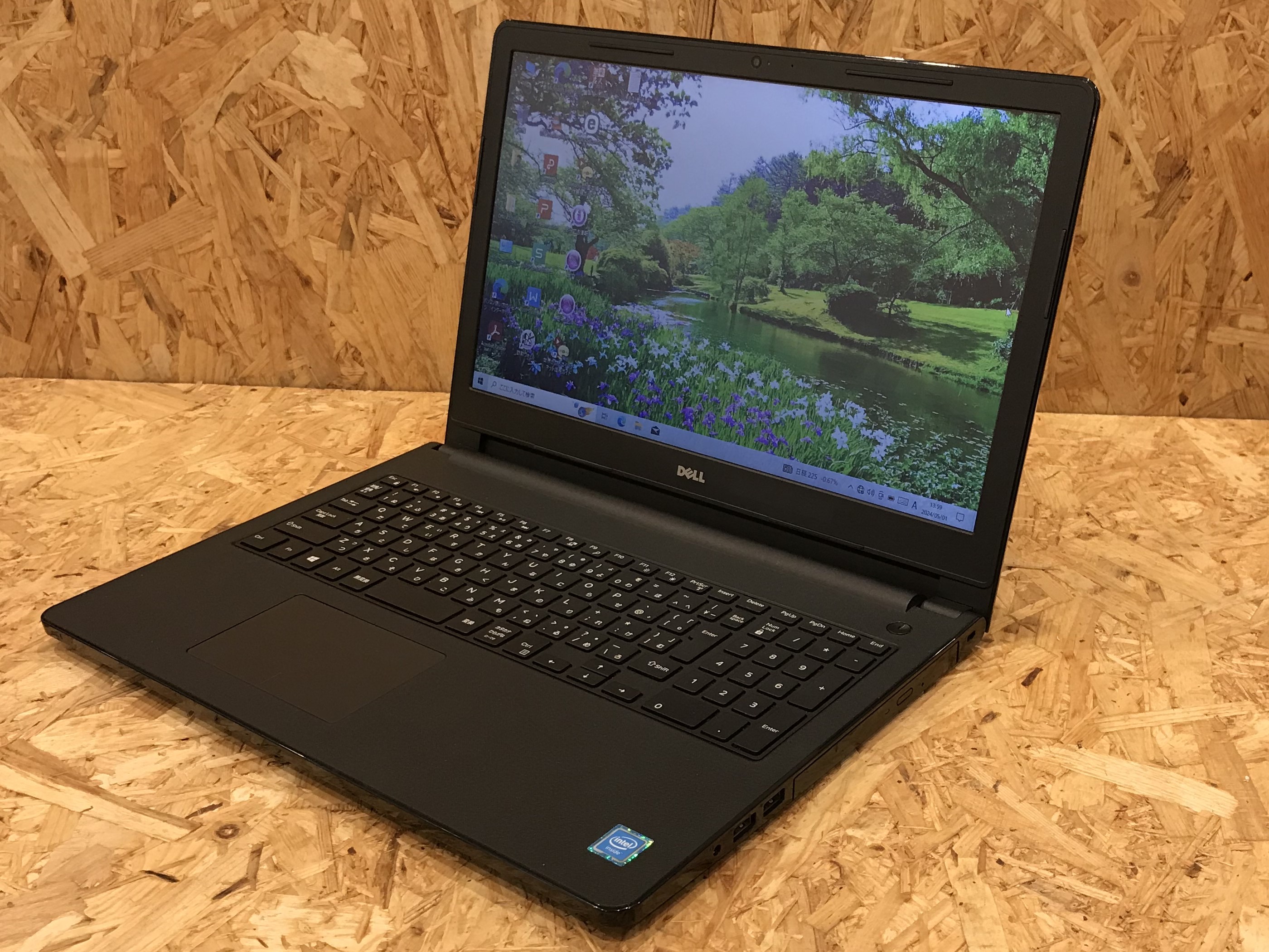 DELL Vostro 15 【 WEBカメラ Microsoft　Office搭載☆彡】