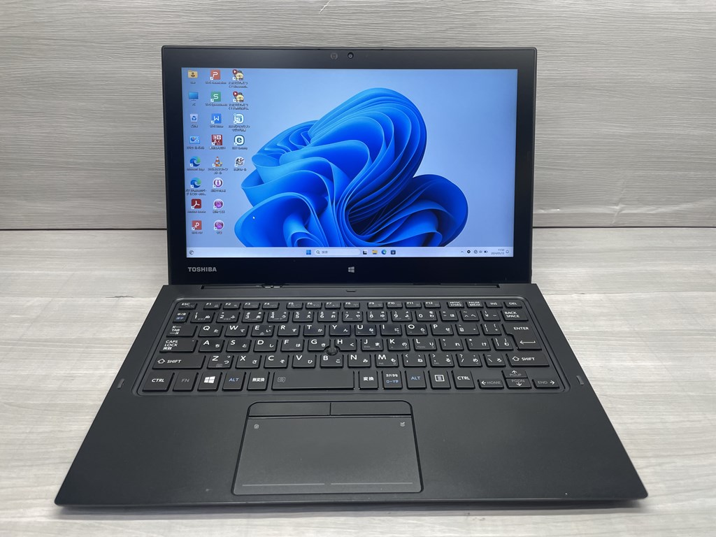 東芝 dynabook R82/A