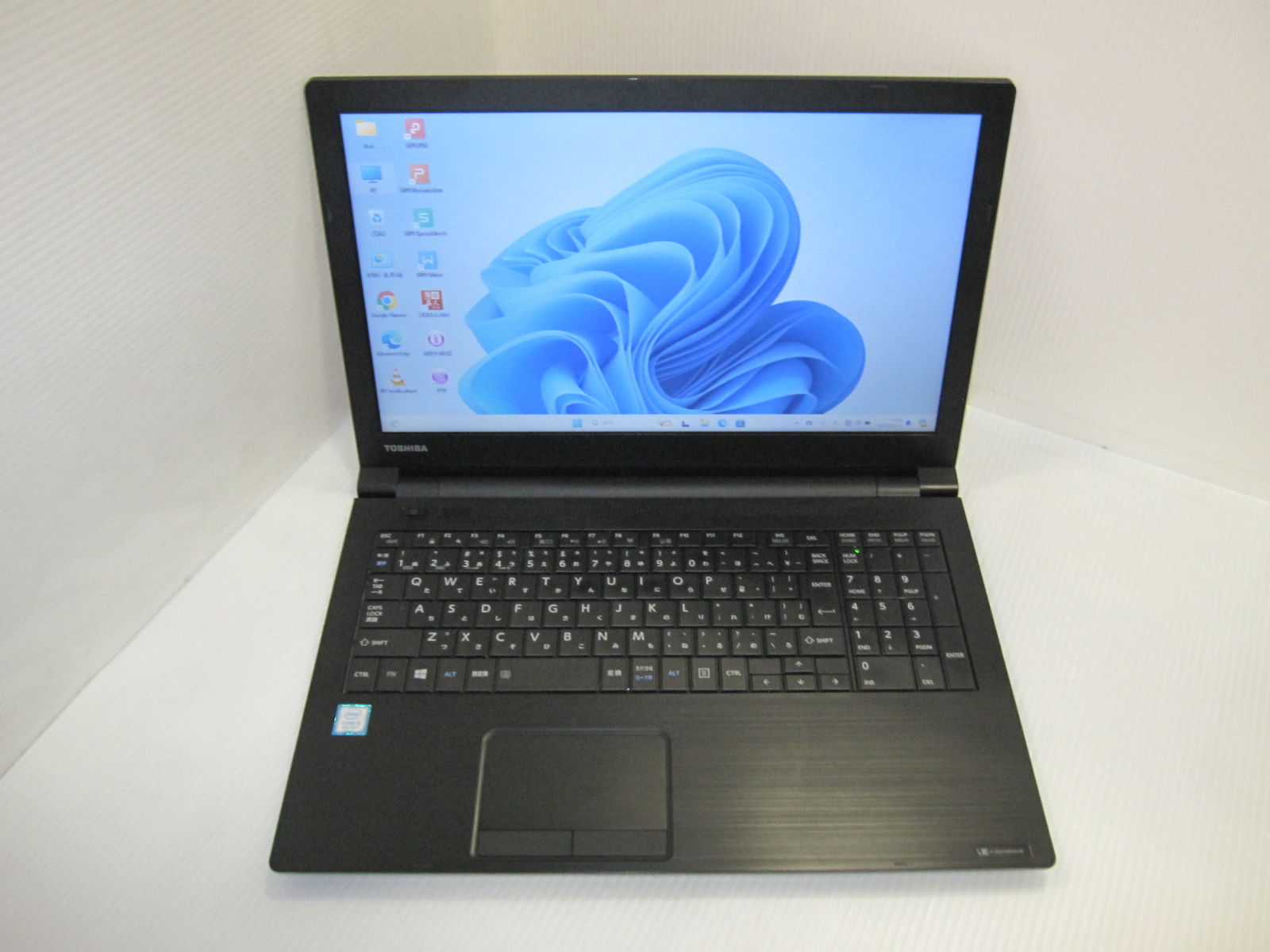 dynabook B65/DN ★無線LAN・Bluetooth・テンキー搭載！