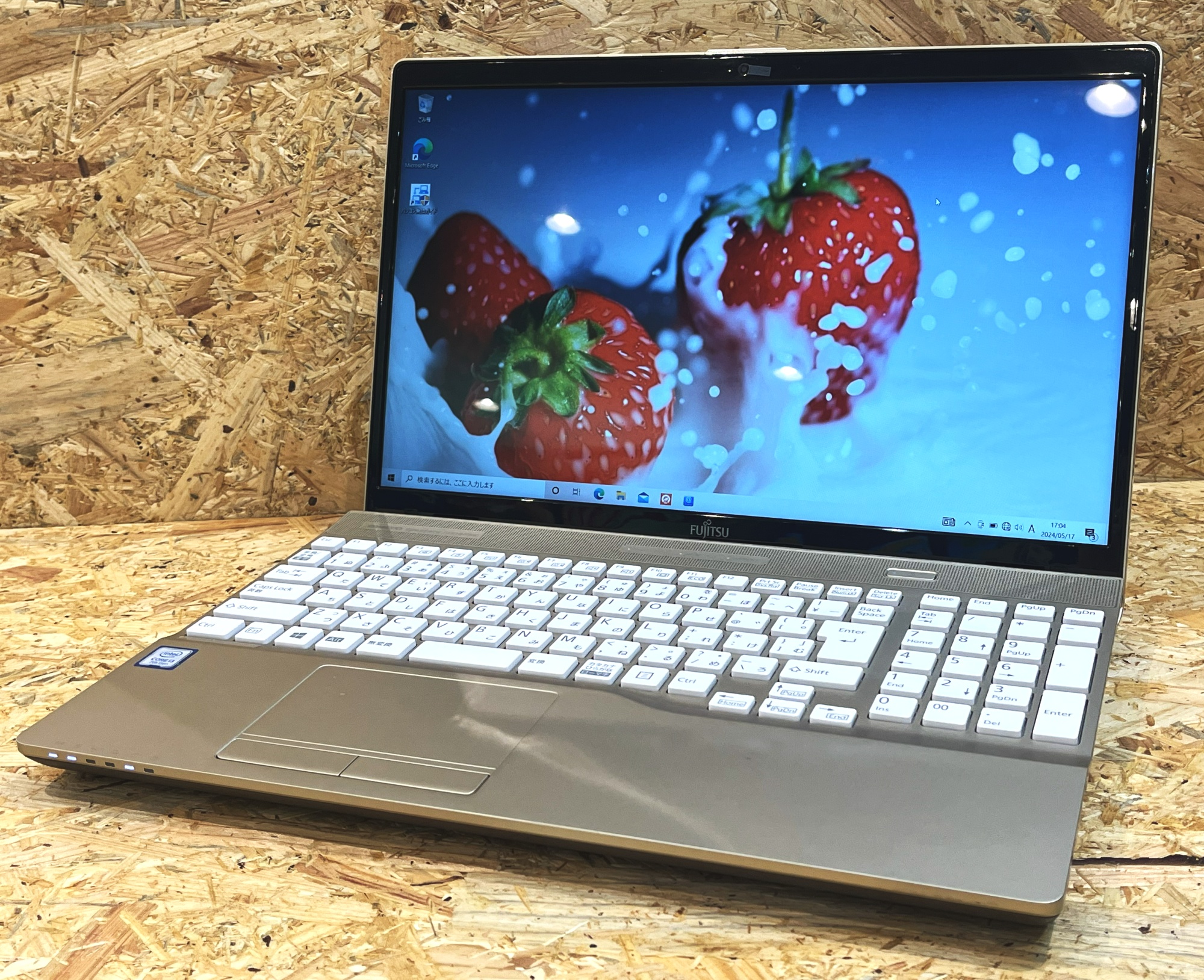 富士通 LIFEBOOK AH45/C2（第7世代CPU）