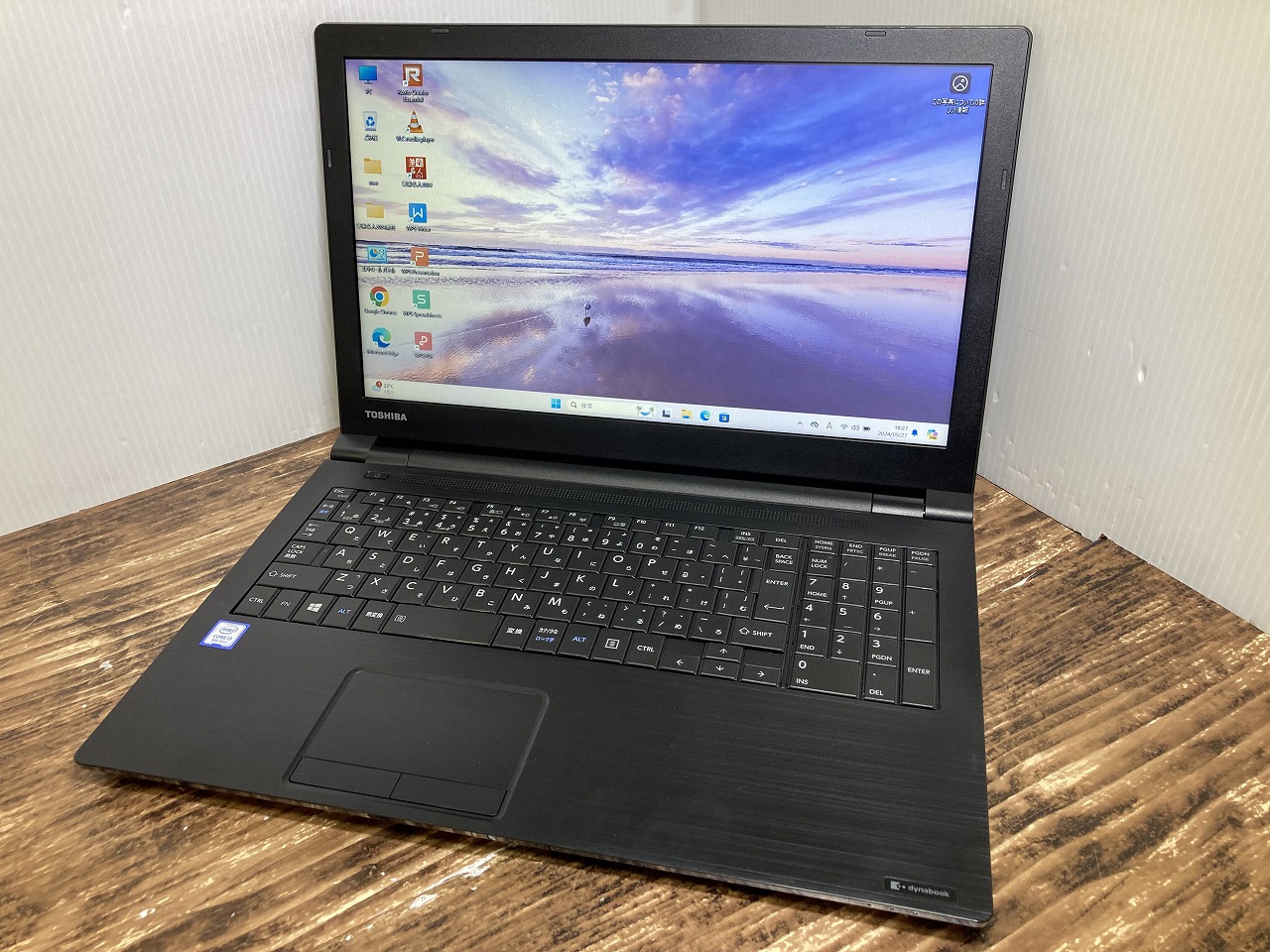 東芝 dynabook B65/DN