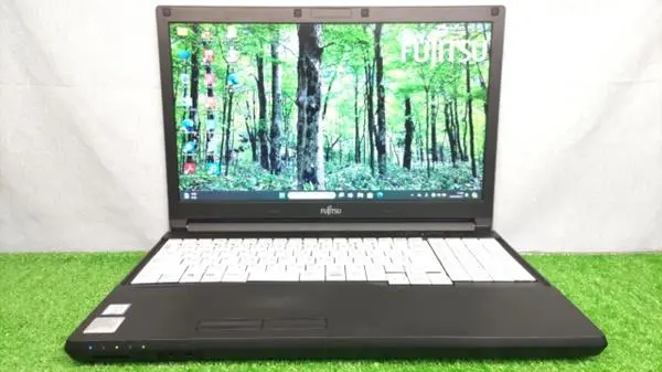 富士通 LIFEBOOK A746/P 10キー搭載モデル