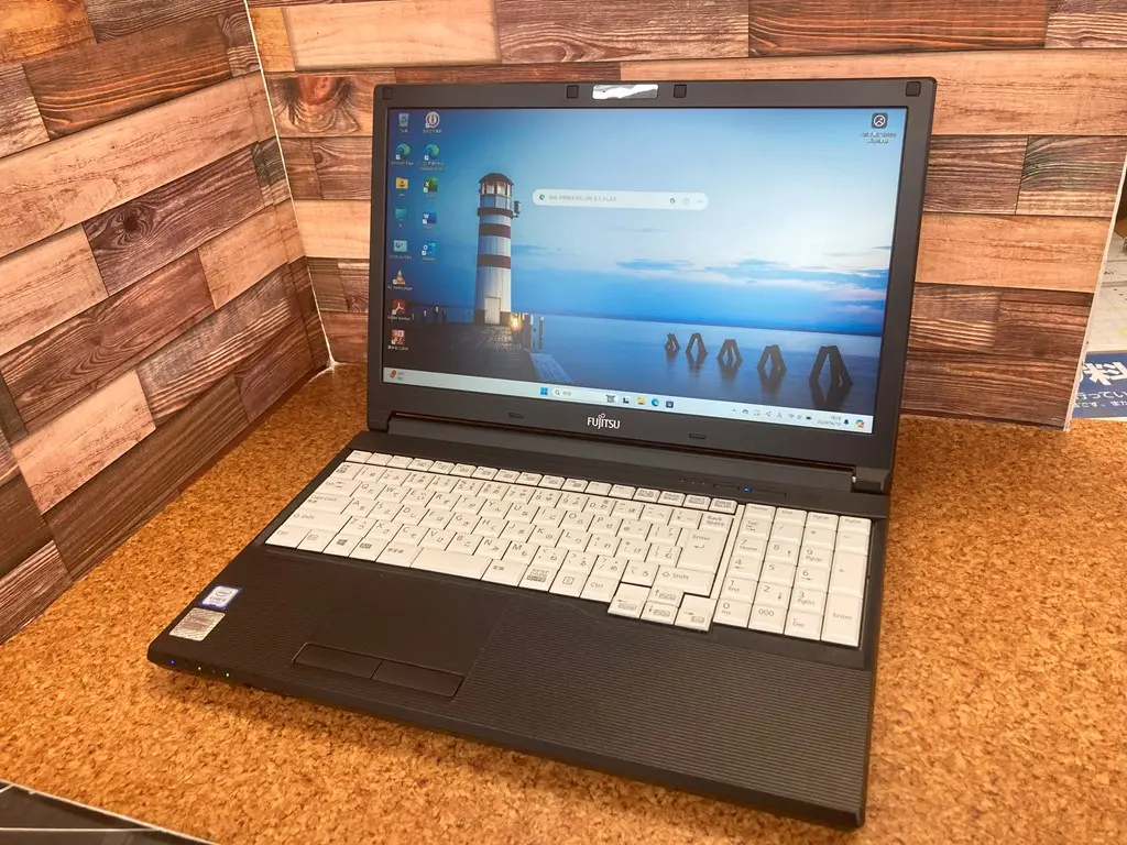 富士通 LIFEBOOK A577/S【バッテリー残量40%】