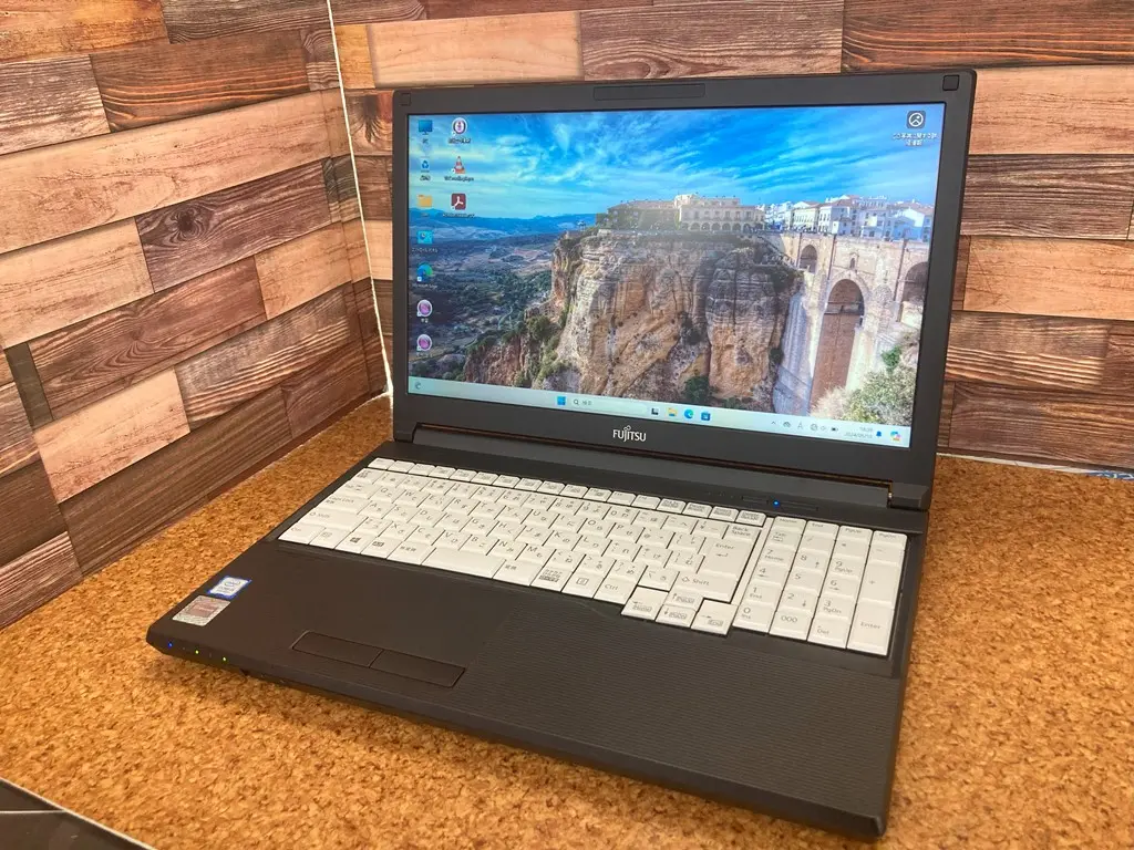 富士通 LIFEBOOK A579/A