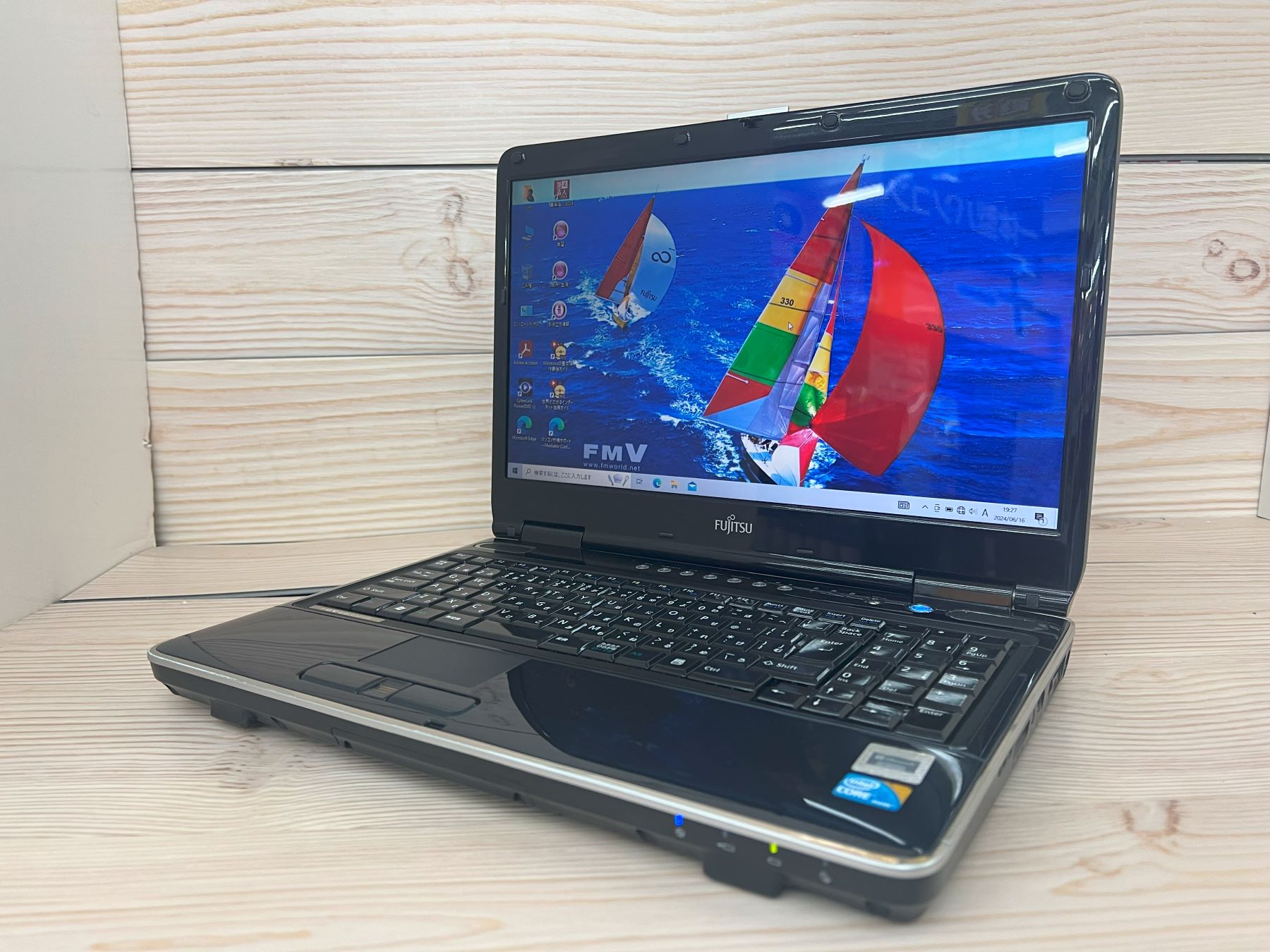 富士通 BIBLO NF/G70