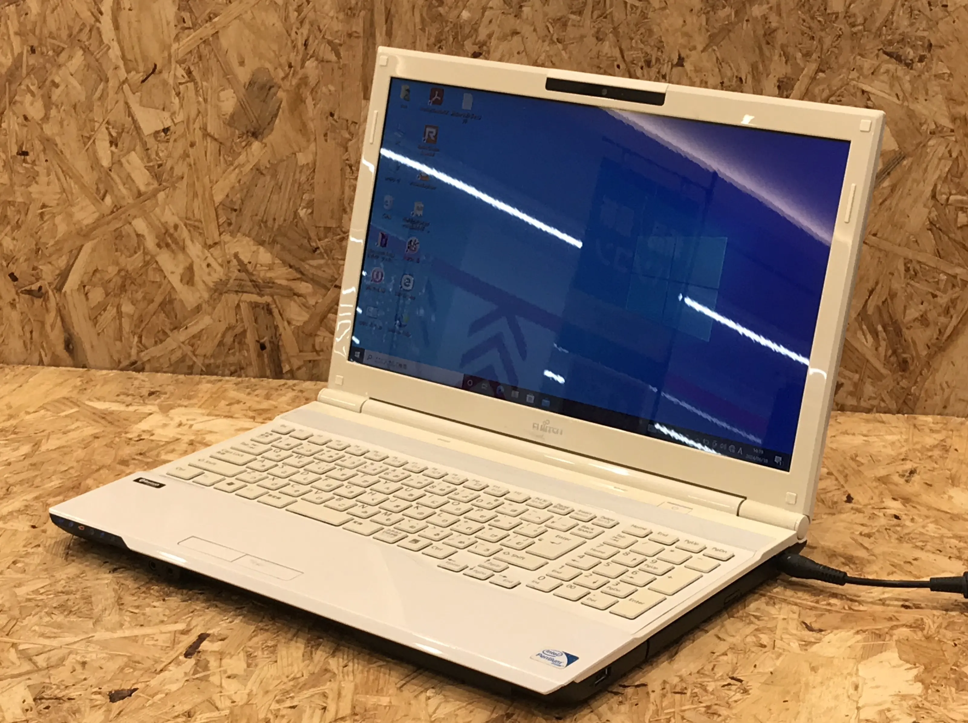 富士通 LIFEBOOK AH42/H