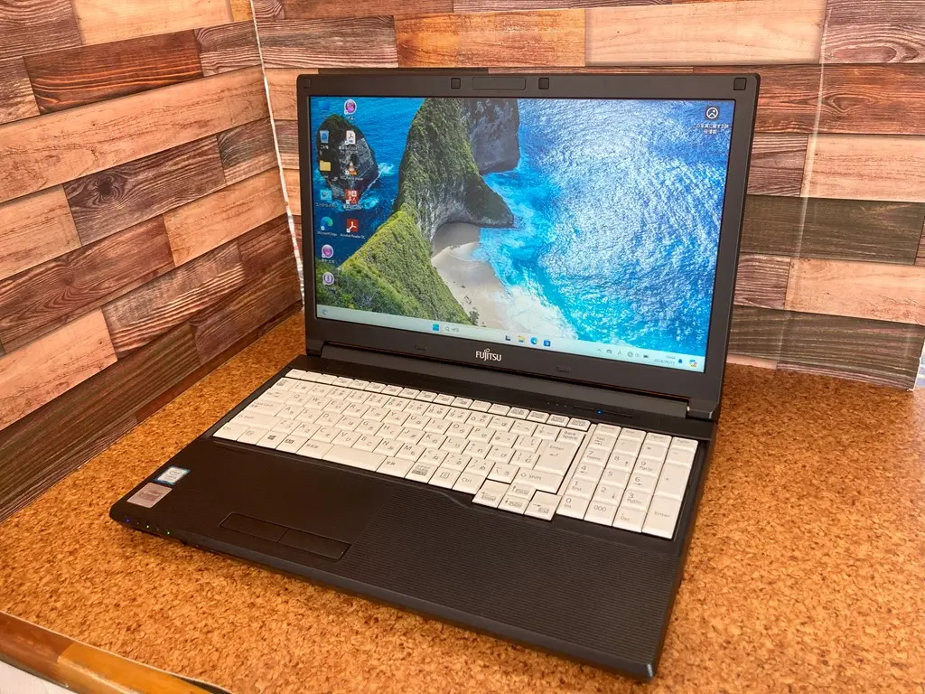 富士通 LIFEBOOK A747/R