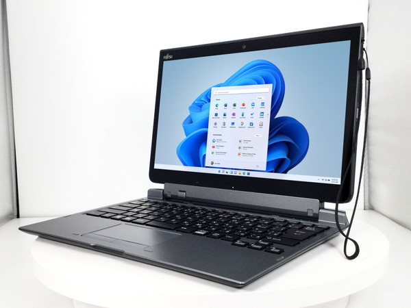 富士通 ARROWS Tab Q737/P