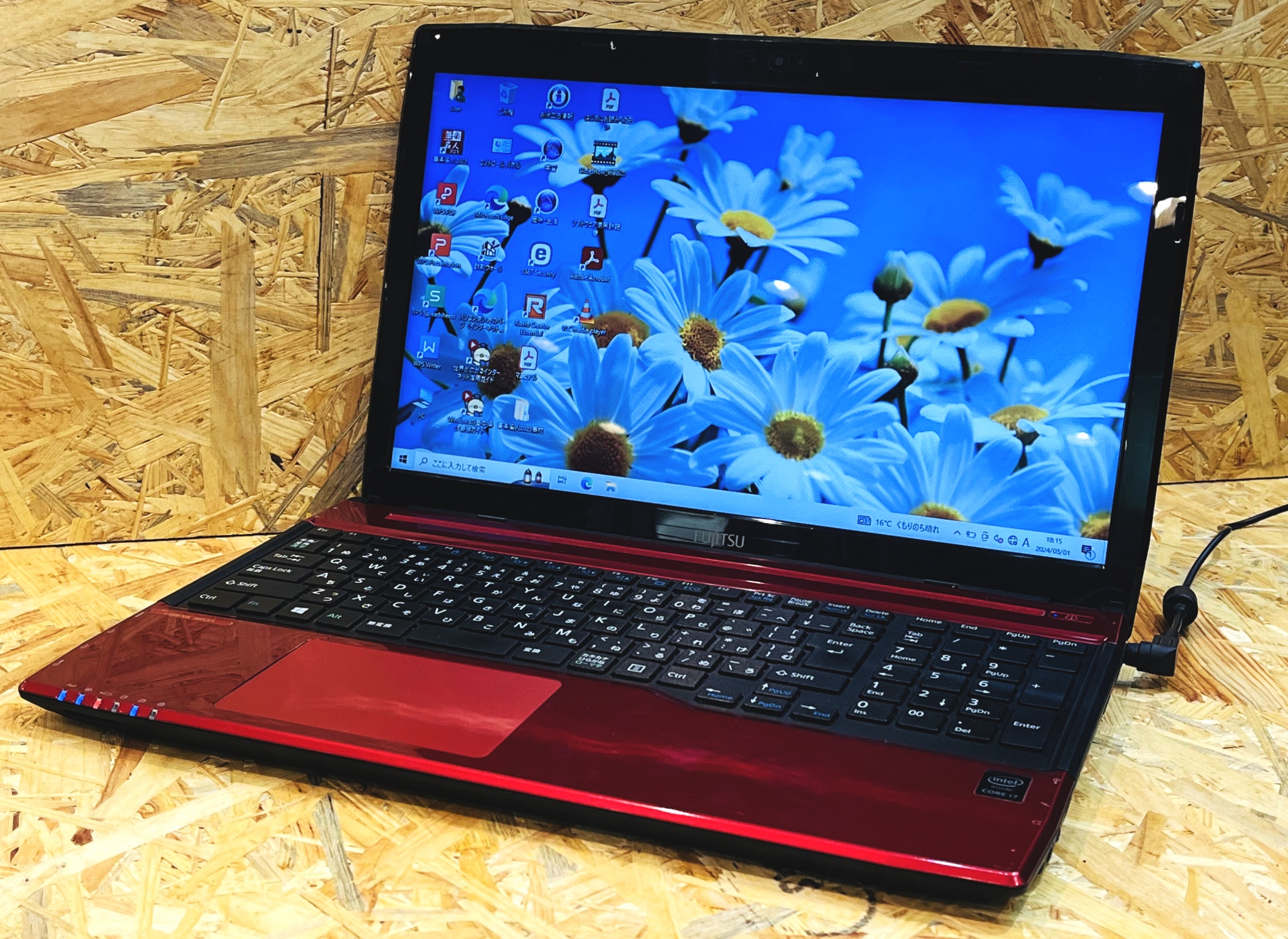 富士通 LIFEBOOK AH53/S