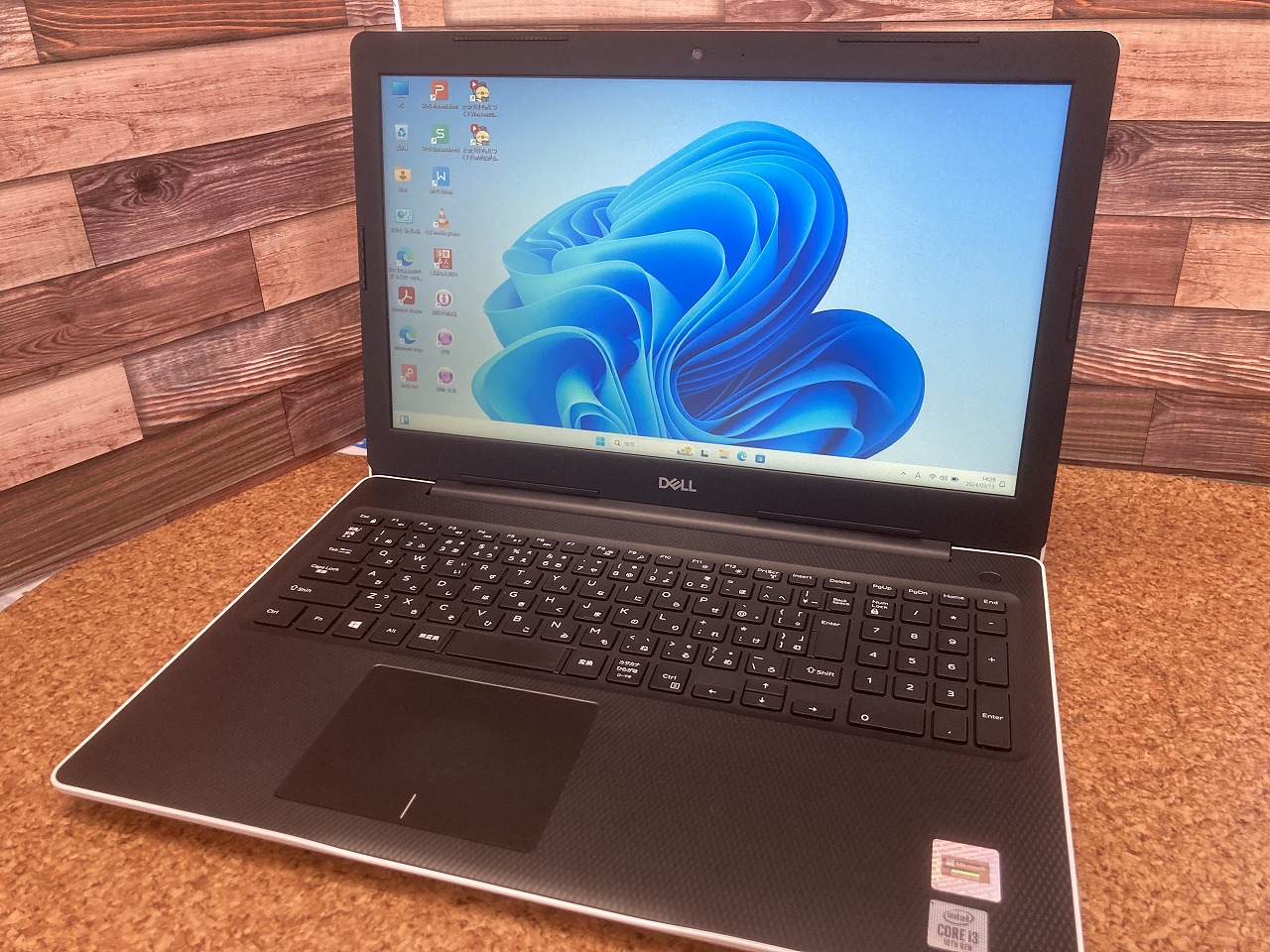 DELL Inspiron 3593