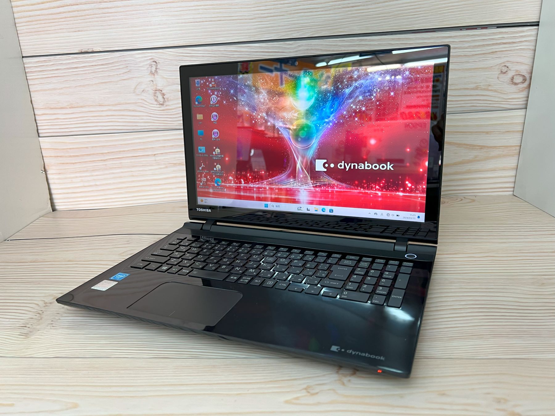 東芝 dynabook BX/77TB