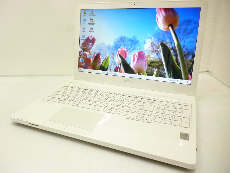 富士通　LIFEBOOK AH53/U